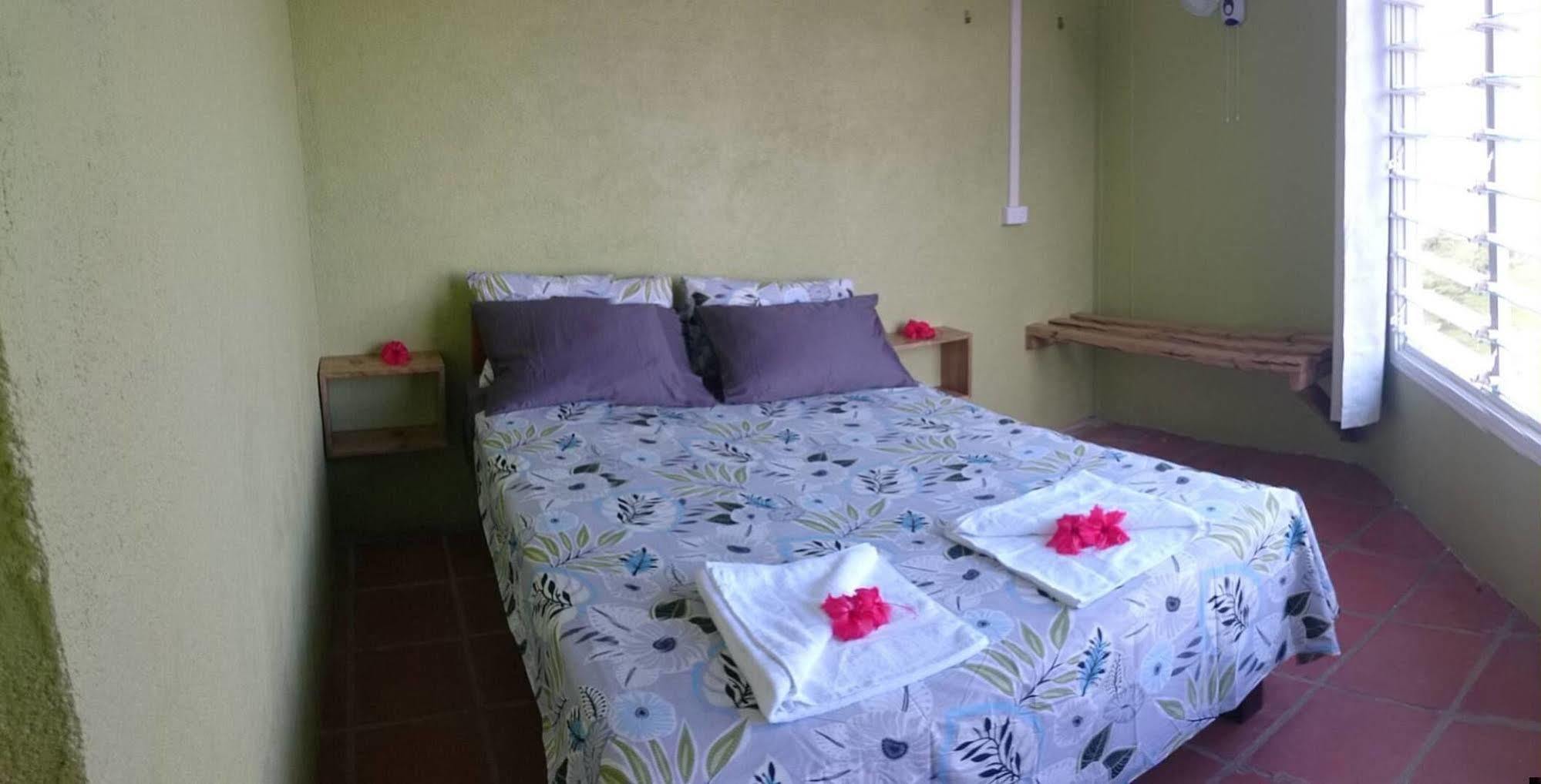 Albergue Retreat Seaside Port Vila Exterior foto